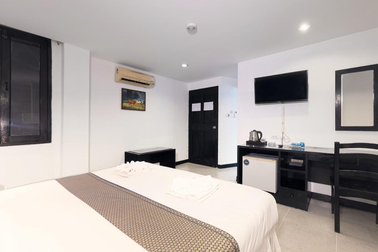 Noble House - 200 Meters Patong Beach Phuket Zimmer foto